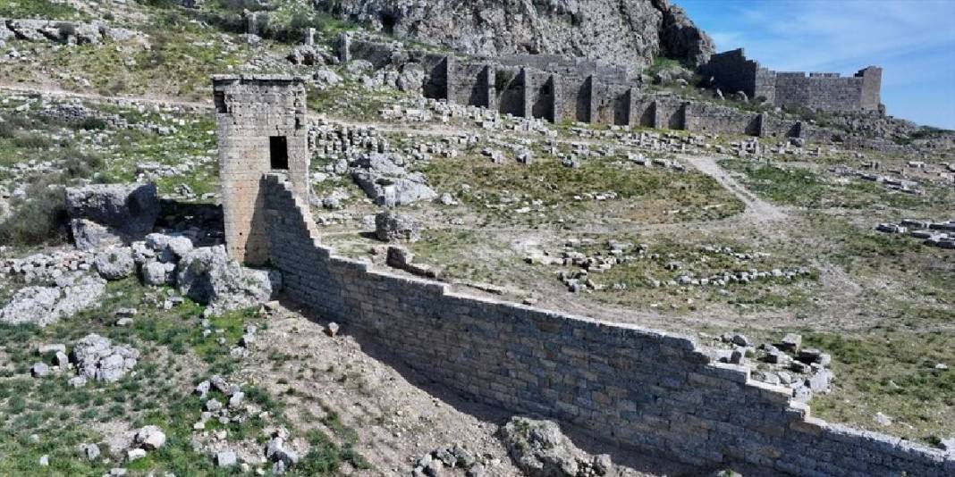 'Medeniyetlerin eşiği' olarak biliniyor: Büyük İskender'e geçit vermeyen Sillyon yeniden ayağa kaldırıldı 3